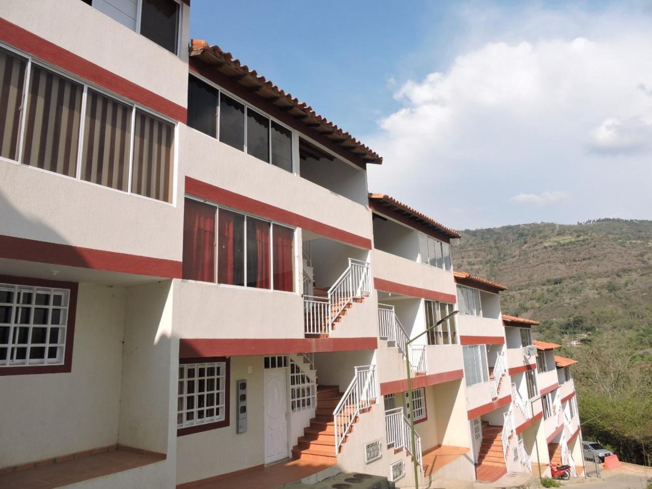 Apartamento De Lujo San Gil Extérieur photo